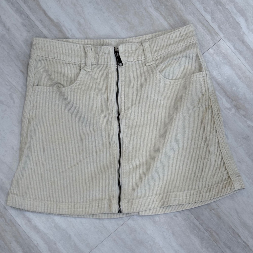 AE Cream Corduroy Mini Skirt Super Stretch Size 6 Regular